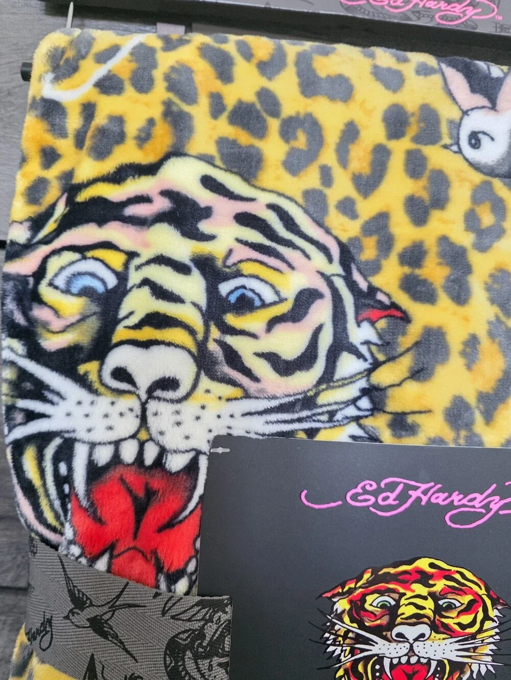 Ed Hardy Tiger Throw Blanket 60in x 70in Brand new